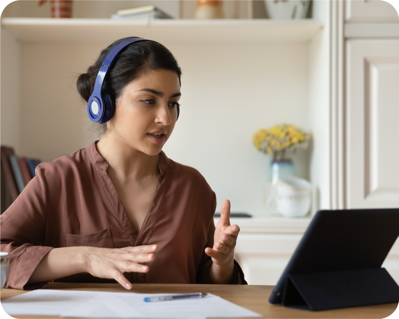 Transcription, analyse de contenu, interprétation et sous-titrage